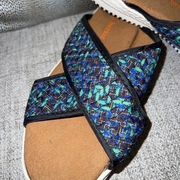 Bernie Mev Crisscross Sandals- Women's EU 37 Blue Green - Picture 5 of 9